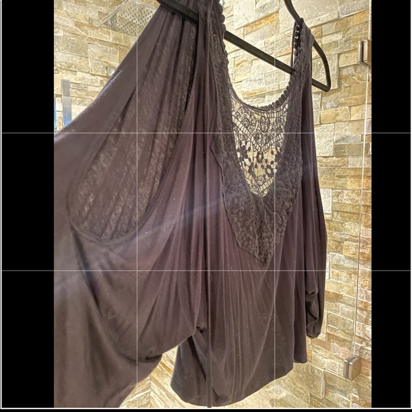 Open shoulder and open back top size S - Picture 12 of 16